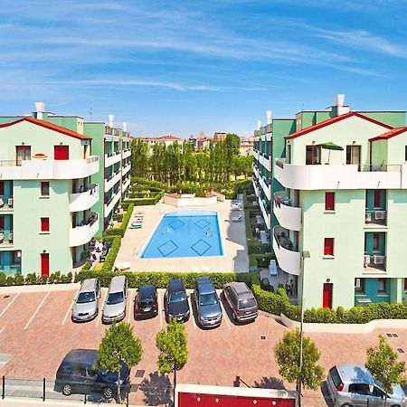 Apartment In Caorle With Heating Luaran gambar
